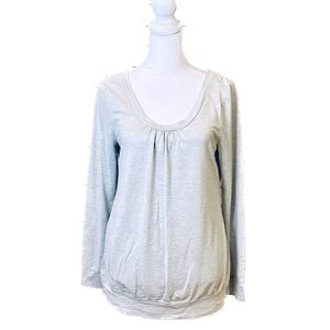 Old Navy Light Gray/Silver Metallic Scoop Neck Long Sleeved Top, Women’s Size S.
